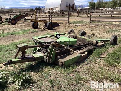 John Deere 1508 Bat Wing Mower