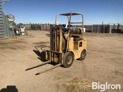 Caterpillar 5000lb Forklift