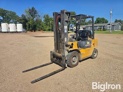 Caterpillar GP25 5000 LB Forklift