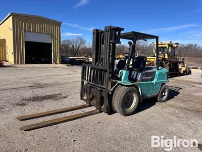 Mitsubishi FG35 Rough Terrain Forklift