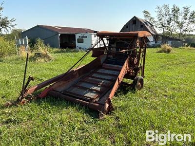 Allis-Chalmers Round Baler