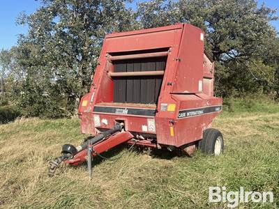 Case IH 8460 Round Baler