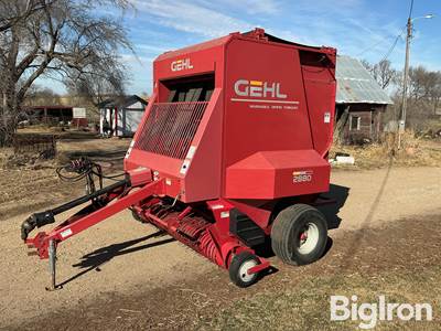 2006 Gehl 2880 Round Baler
