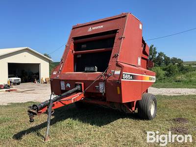 Hesston 565A Round Baler