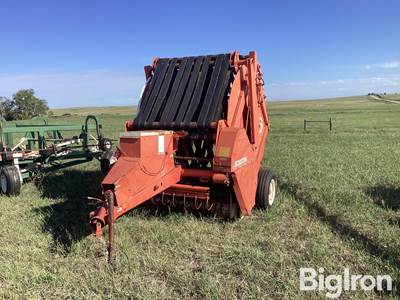 1976-80 Hesston 5800 Rounder Baler