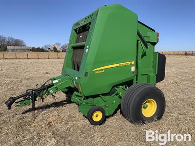 John Deere 560M Round Baler
