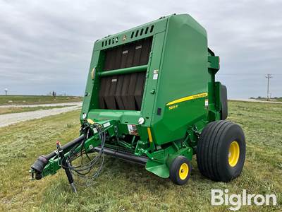 2021 John Deere 560R Premium Round Baler