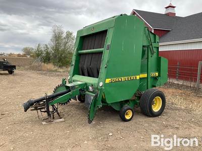 John Deere 566 Round Baler