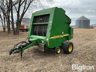 2010 John Deere 567 Round Baler