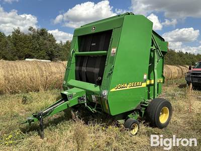 John Deere 567 Round Baler