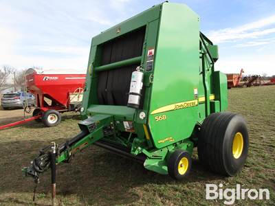 John Deere 568 Mega-Wide 5x6 Round Baler