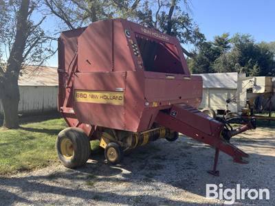 1994 New Holland 660 Round Baler