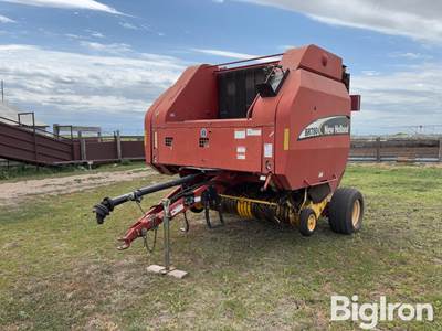 New Holland BR780 Round Baler