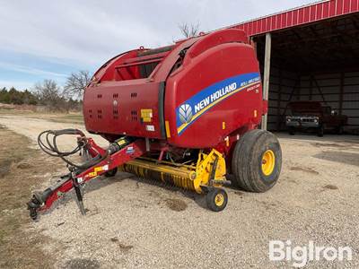 2018 New Holland Roll-Belt 560 Specialty Crop Round Baler
