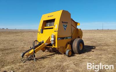 2017 Vermeer 604N Round Baler