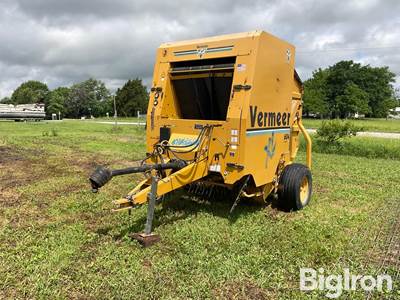 2004 Vermeer 604XL 4' x 6' Round Baler