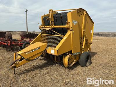 Vermeer 605F Round Baler