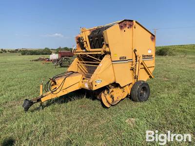 Vermeer 605H Round Baler