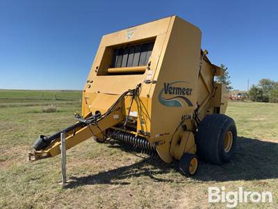 Vermeer 605M Round Baler