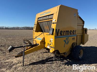 2001 Vermeer 605XL Round Baler