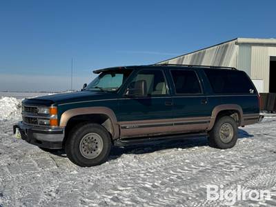 1996 Chevrolet Suburban 1500 "Heavy Half" 4x4 SUV