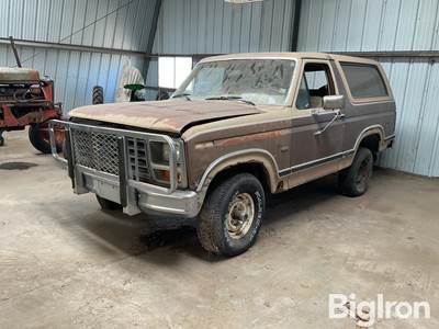 1984 Ford Bronco XLT 4x4 SUV