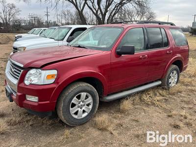 2010 Ford Explorer XLT 4x4 SUV