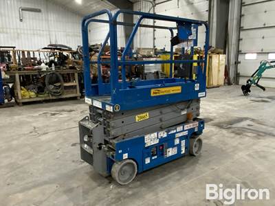 Genie GS-1930 Electric Self-Propelled Scissor Lift