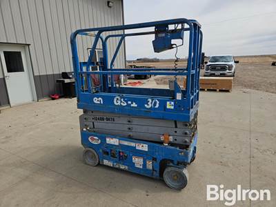 2016 Genie GS-1930 Self-Propelled Electric Scissor Lift