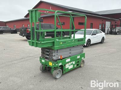 2015 Genie 1930 Scissor Lift