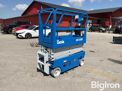 Genie GS-1930 Electric Self-Propelled Scissor Lift