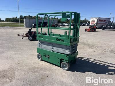 2017 Genie 1930 Electric Self-Propelled Scissor Lift