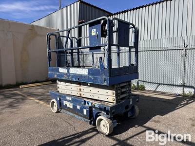 Genie GS-2646 Scissor Lift