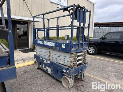 Genie GS26-32 Scissor Lift