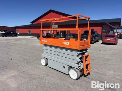 2018 Skyjack SJ3226 Electric Self-Propelled Scissor Lift