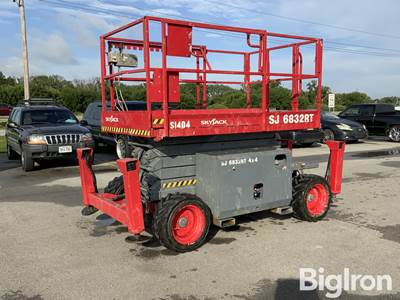 2017 SkyJack SJ 6832RT 4x4 Rough Terrain Scissor Lift