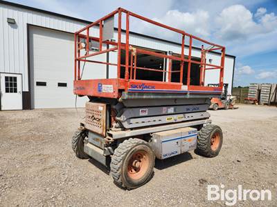 2015 Skyjack SJ7127 4x4 Rough Terrain Scissor Lift