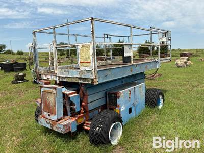 Snorkel Telescoping man lift