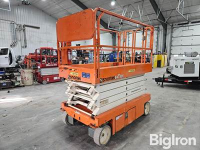 2017 Snorkel S4732E ANSI Electric Self-Propelled Scissor Lift