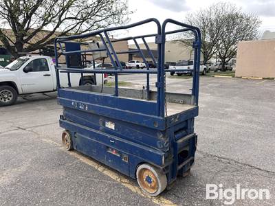 Upright Scissor Lift