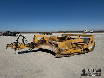 1989 Reynolds 12CR Pull-Type Dirt Scraper