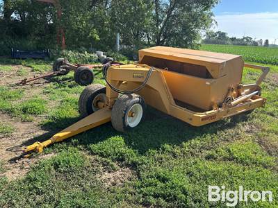 Rowse 700 Pull-Type Dirt Scraper