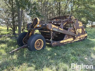 Soil Mover 90-E Pull-Type Scraper