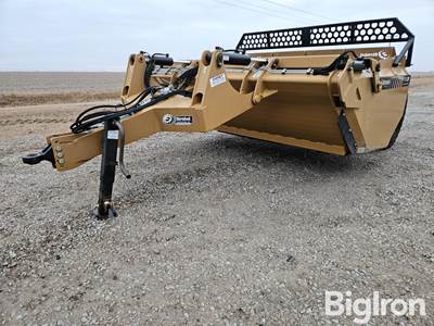 2013 Strobel FE1200 12-Yard Pull-Type Forced Ejection Scraper