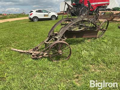 Antique 7’ Blade Pull-Type Grader