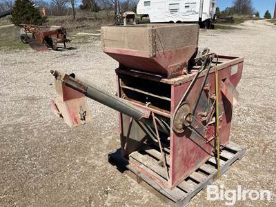 Clipper M-2B 24" Fanning Mill