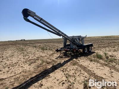 2011 CrustBuster Speed King TOTE E 90782400 T/A Seed Tender