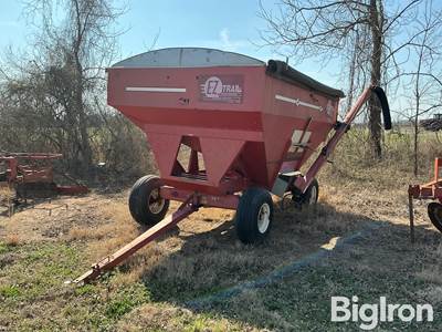 EZ Trail 3400 Seed Cart
