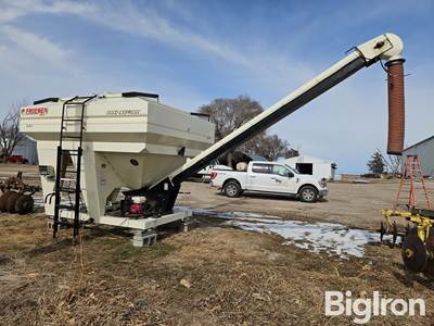 Friesen 240 Seed Express 2 Compartment Bulk Seed Tender
