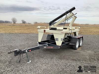 Friesen Seed Titan 2 T/A Seed Tender